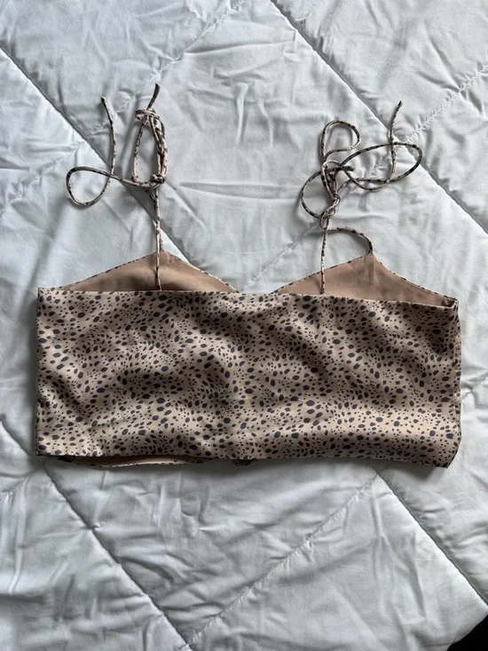 Forever 21 Beige Spotted Satin Ruched Cami Top - Picture 5 of 7